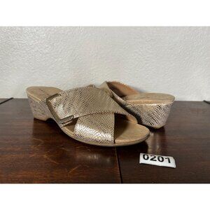 Karen Scott Wedge Elzaa Slip-On Sandals Womens Sz 7M Gold Snake Print